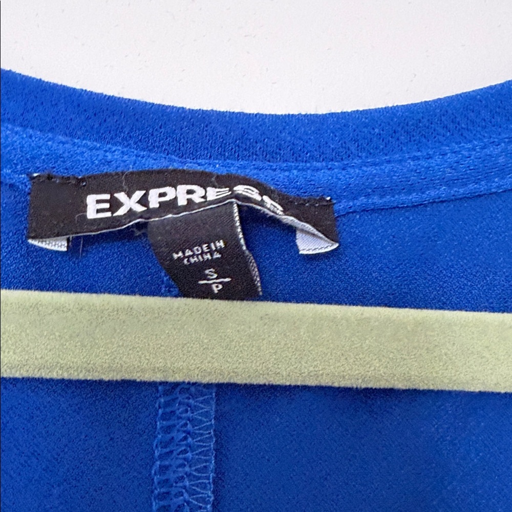 NWOT Express Women's Royal Blue V-Neck Sleeveless Top - Picture 3 of 4
